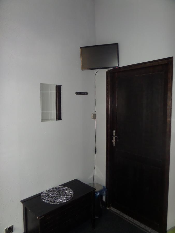 Incepcja 33 Hostel Wroclaw Ngoại thất bức ảnh