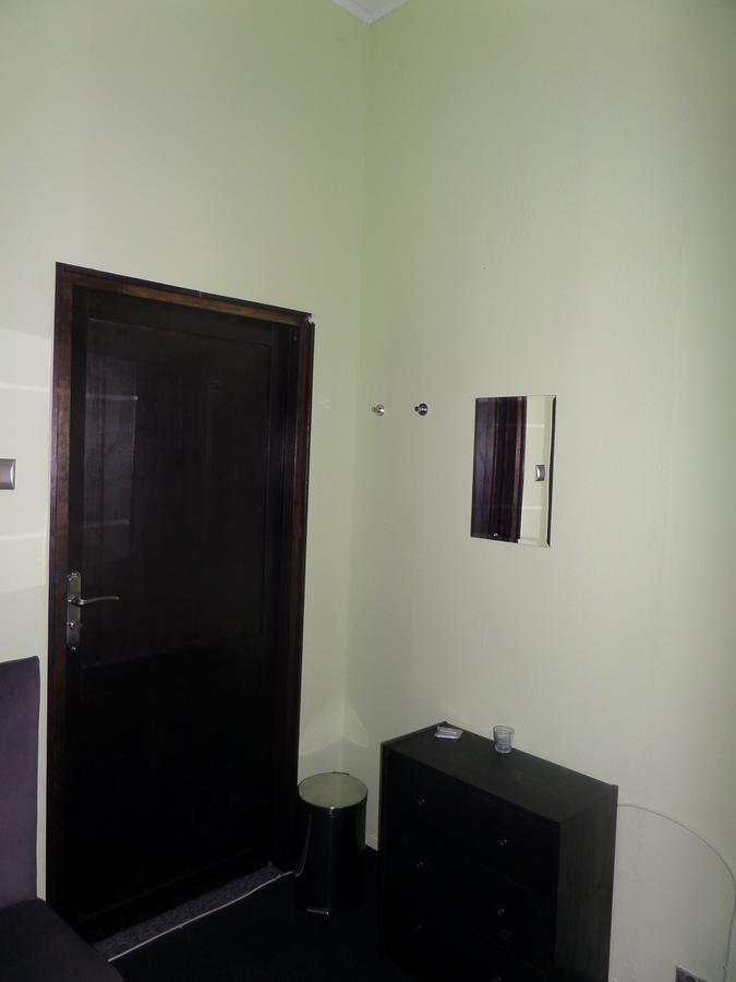 Incepcja 33 Hostel Wroclaw Ngoại thất bức ảnh