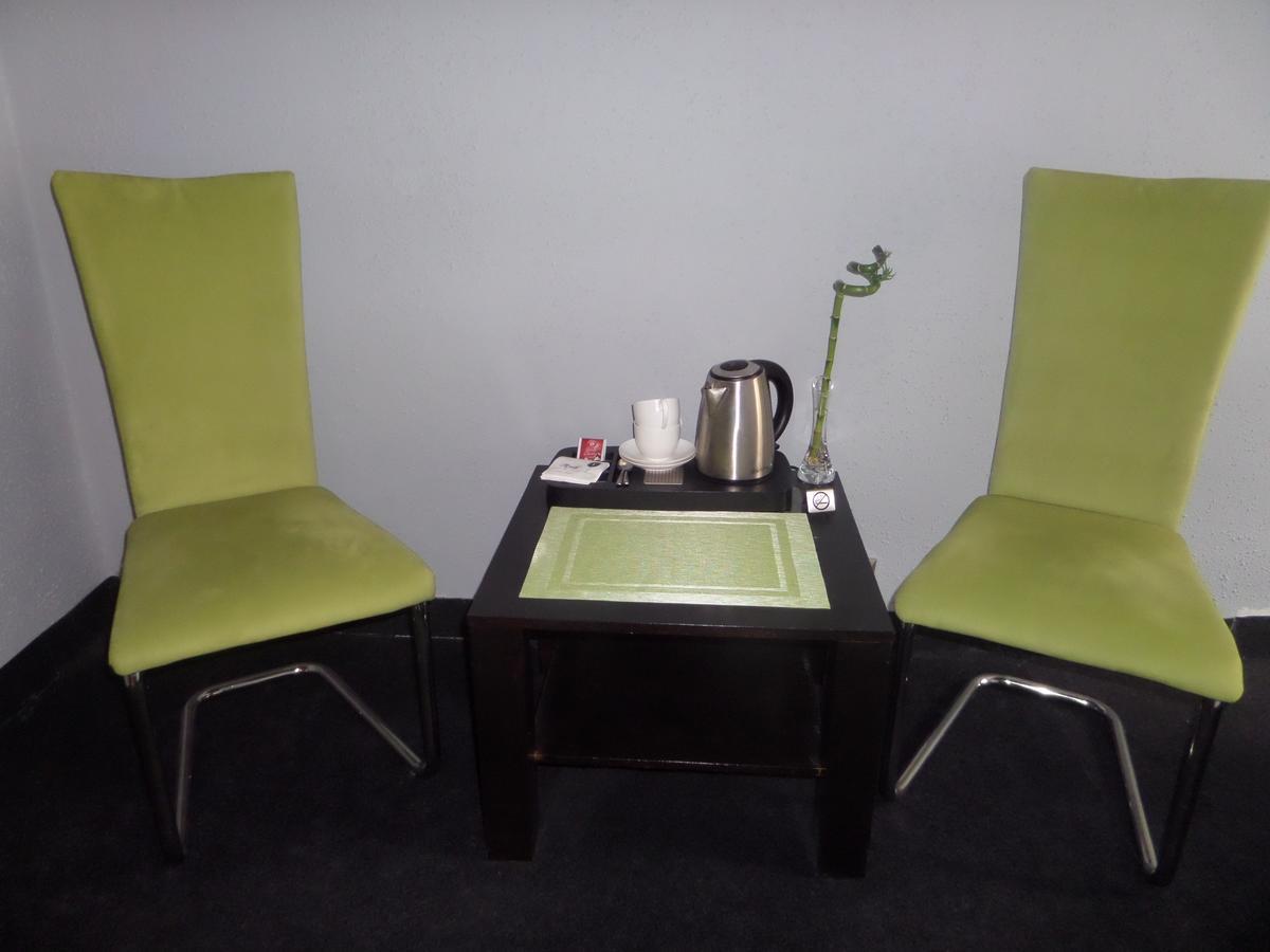 Incepcja 33 Hostel Wroclaw Ngoại thất bức ảnh