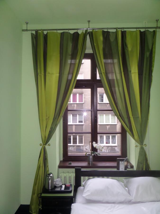 Incepcja 33 Hostel Wroclaw Ngoại thất bức ảnh